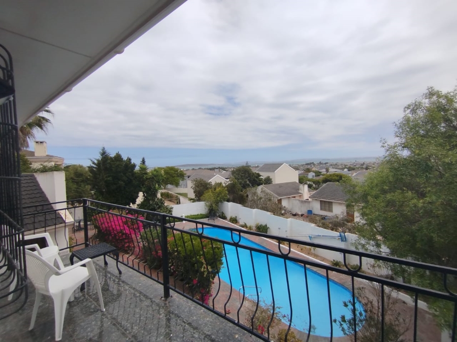 To Let 3 Bedroom Property for Rent in Country Club Western Cape